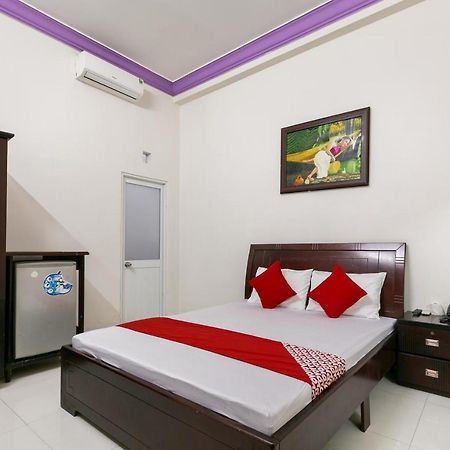 Oyo 486 Nhat Nhat Hotel Хошимин Экстерьер фото