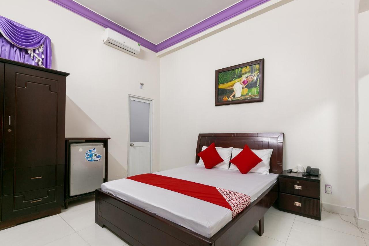 Oyo 486 Nhat Nhat Hotel Хошимин Экстерьер фото