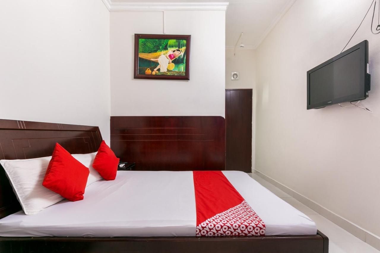 Oyo 486 Nhat Nhat Hotel Хошимин Экстерьер фото