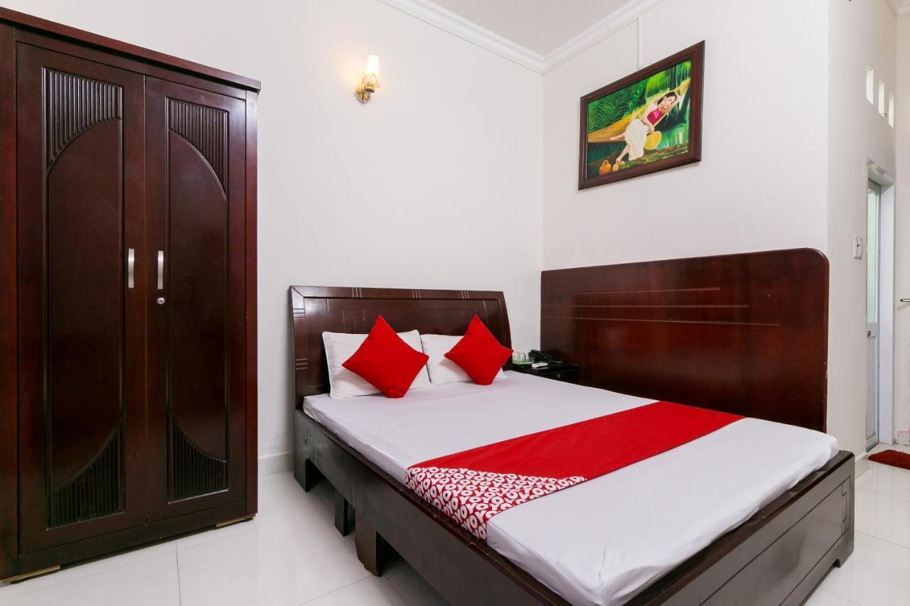 Oyo 486 Nhat Nhat Hotel Хошимин Экстерьер фото