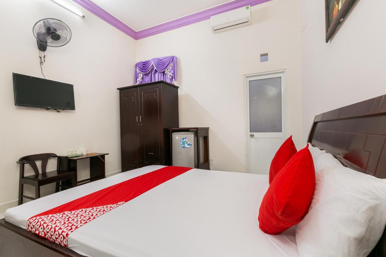 Oyo 486 Nhat Nhat Hotel Хошимин Экстерьер фото